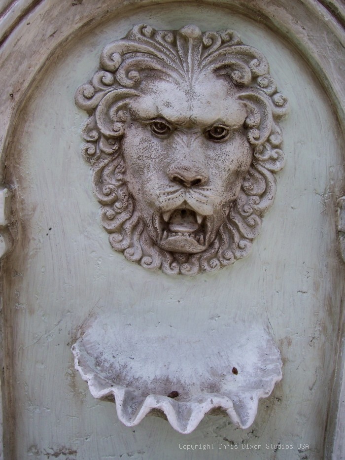 Lion Fountain Small 7x6 5