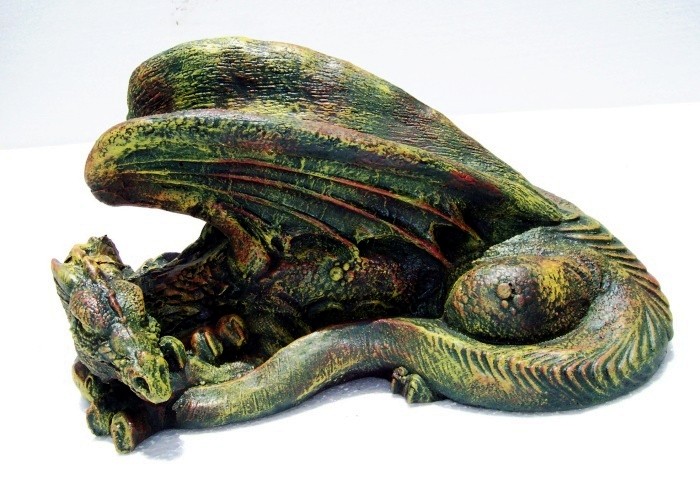 Dragon Laying 11x7 B