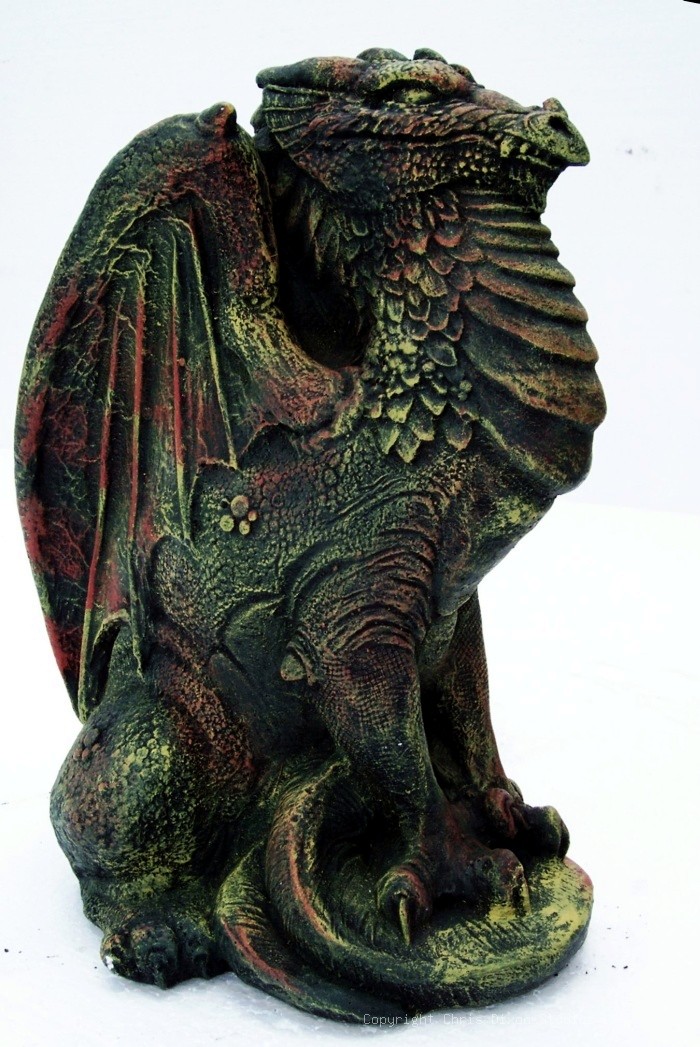 Dragon Sitting 11x8 R