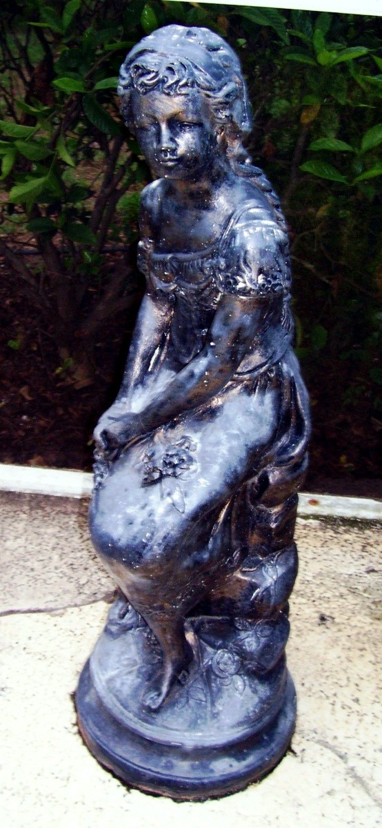 Maiden Sitting Garden Dkbronze 12x35